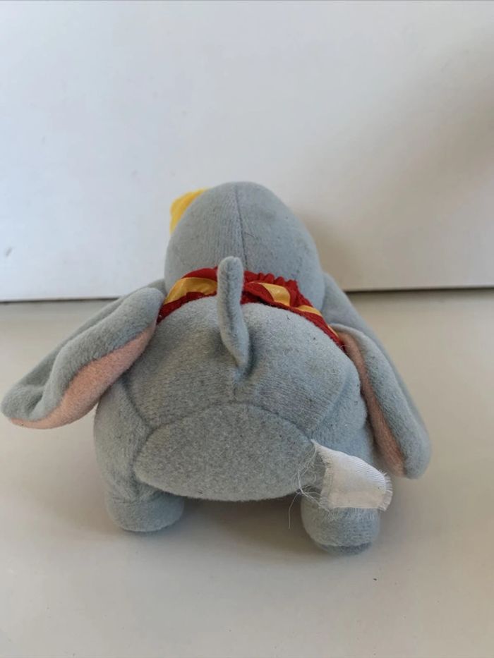 Petite Peluche Dumbo Disney 13 cm - photo numéro 4