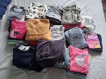 Gros lot de vêtements fille