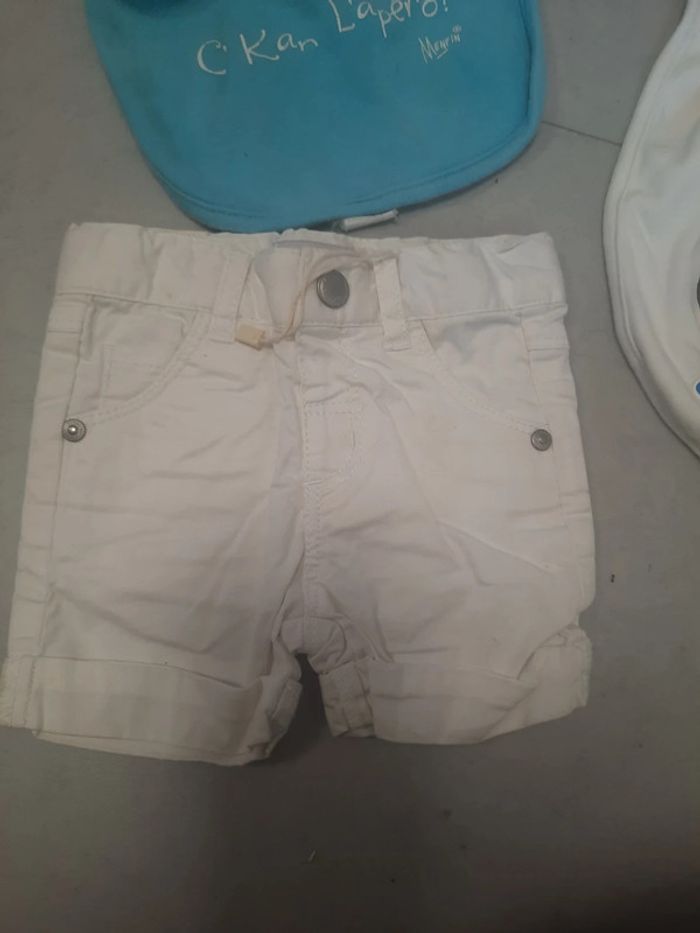 Lot bavoir et 1 short 6 mois - photo numéro 2