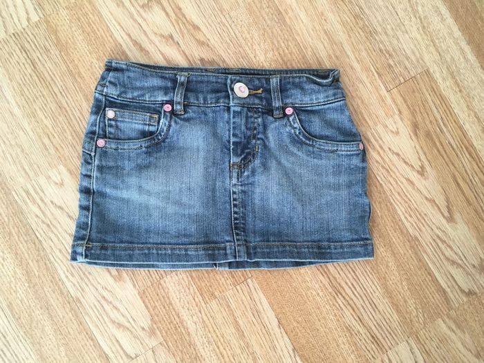 Jupe en jean (taille 128).