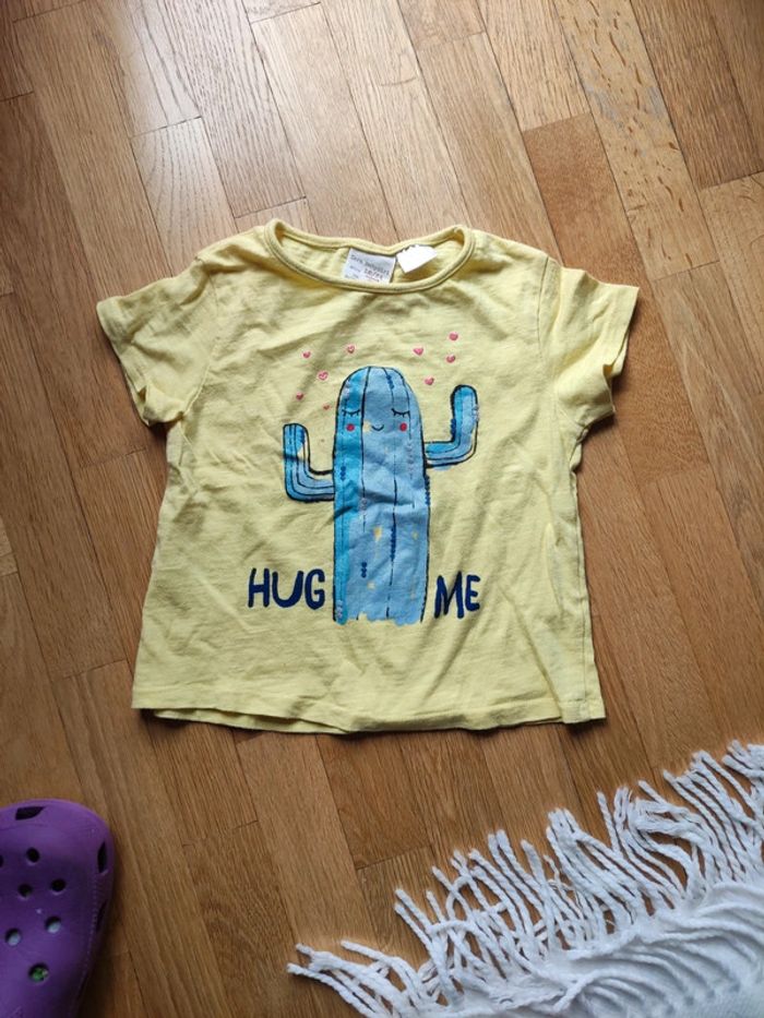 T-shirt zara fille 18/24 mois 92cm