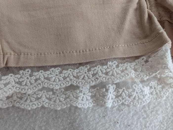 Short denim beige à dentelle - 92 - H&M - photo numéro 2