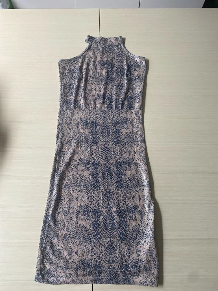 Très belle robe neuf