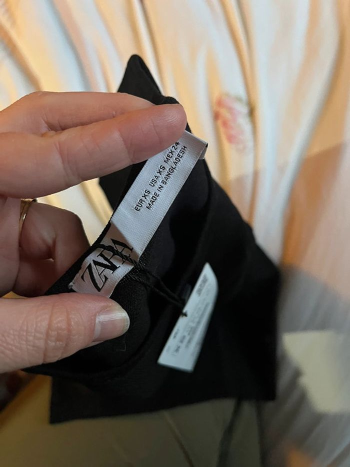 T shirt Zara taille xs - photo numéro 2