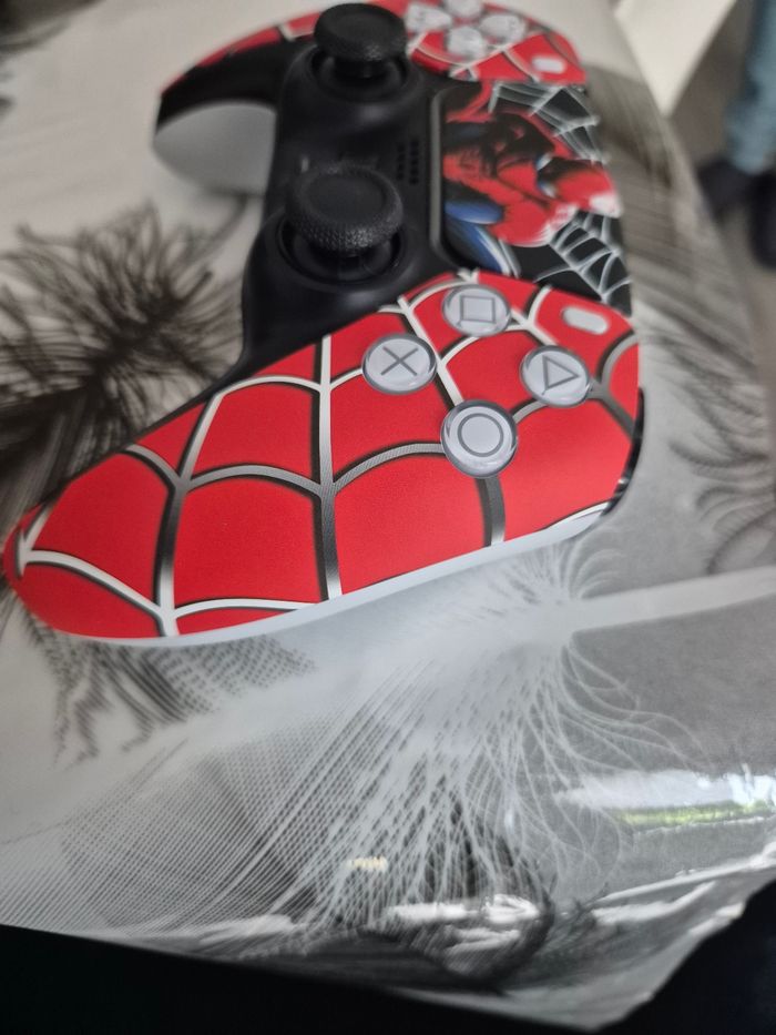 Manette ps5 v2 original custom  spiderman - photo numéro 3