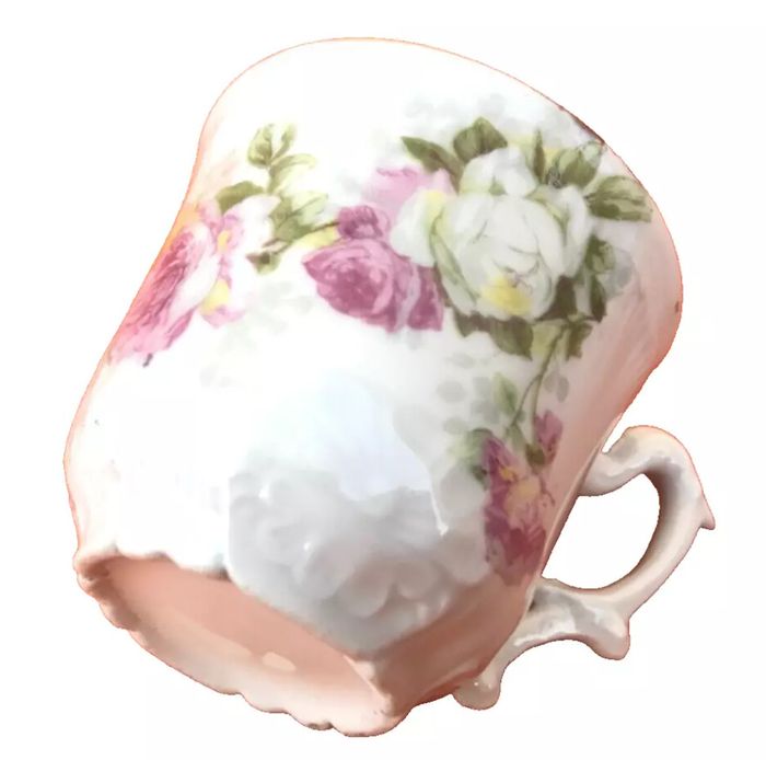 Tasse à café ancienne Porcelaine blanche Décor Floral