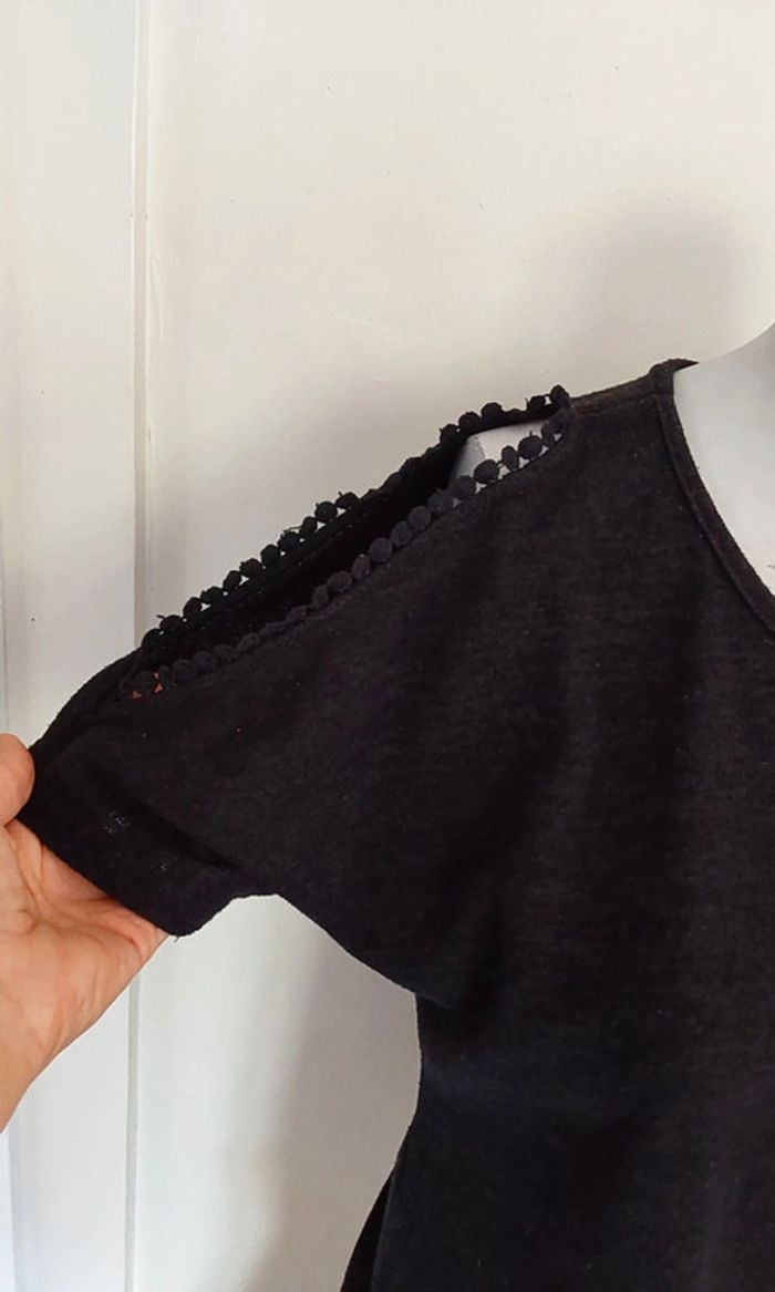 Haut bohème noir épaules ajourées T 36 - photo numéro 4