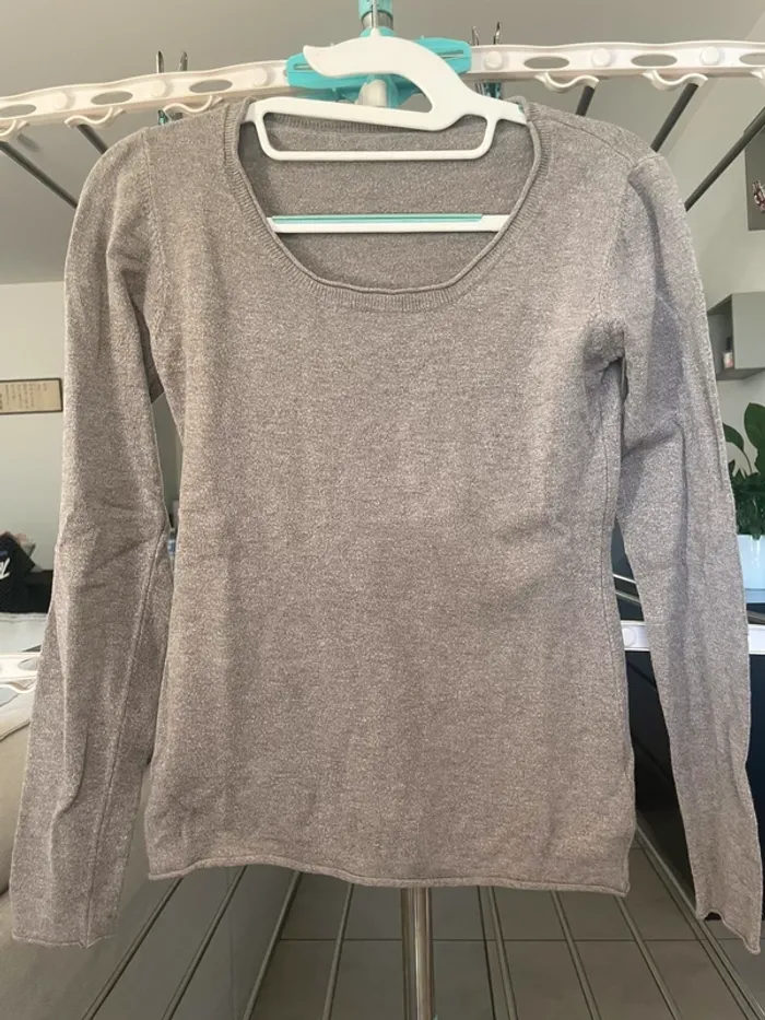 Pull couleur taupe