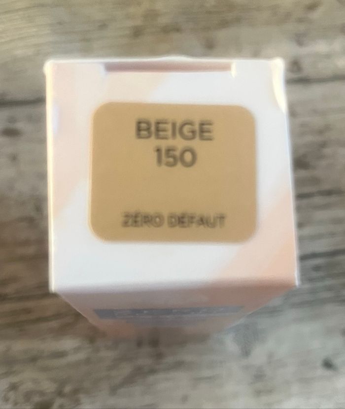 Fond de teint beige 150 Yves rocher - photo numéro 2