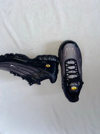 Nike Air Max Plus Tn colorway Triple Black