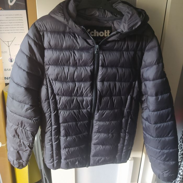 Doudoune Schott taille 8ans tbe