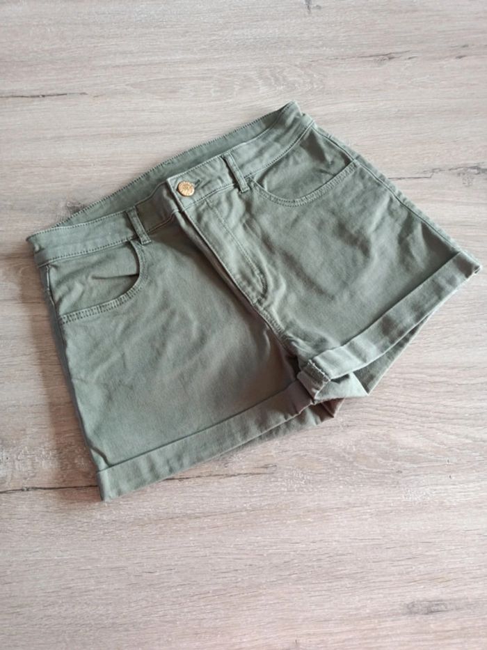 31. Short en jeans neuf H&M 164 13-14ans