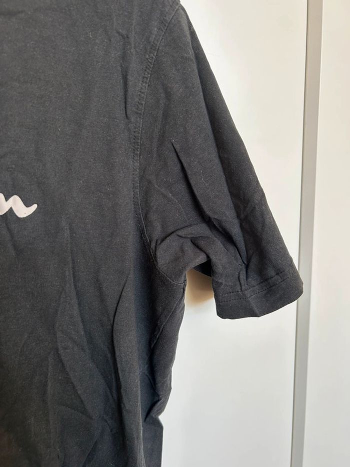 584 – t-shirt noir Champion - photo numéro 4