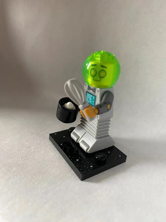 Minifigurine LEGO Séries 26 l'espace (71046) - N°9 Robot Majordome - Neuf - photo numéro 3