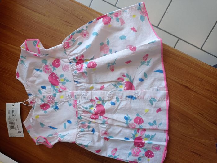 Robe courte - photo numéro 2