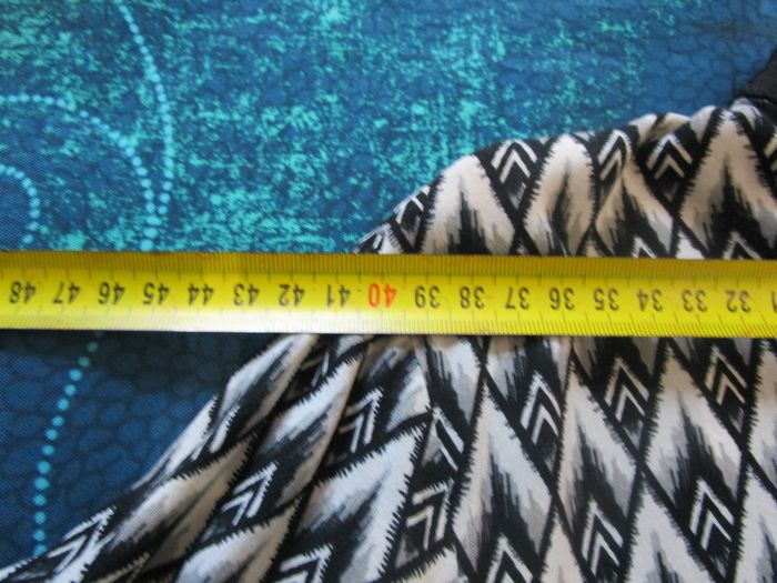 T-shirt pour femme haut manche longue Top noir et blanc col V Taille M (F616) - photo numéro 7