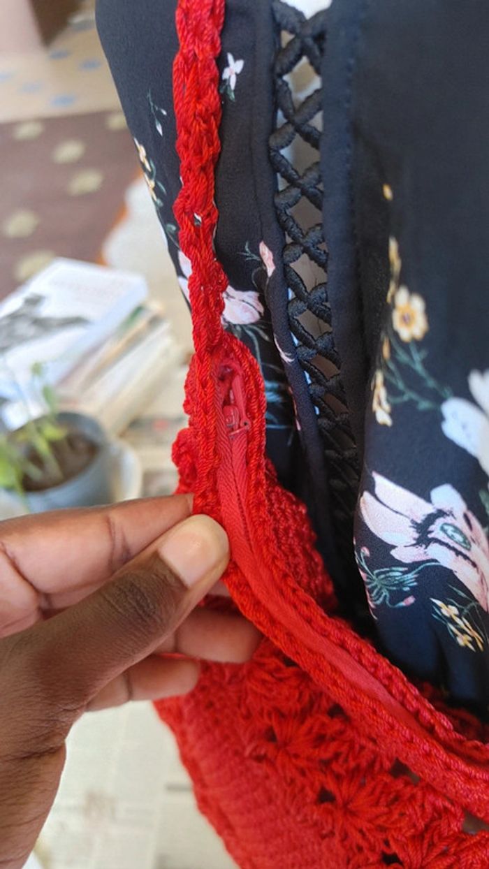 Sac bandoulière en crochet rouge fermeture à zip - photo numéro 7