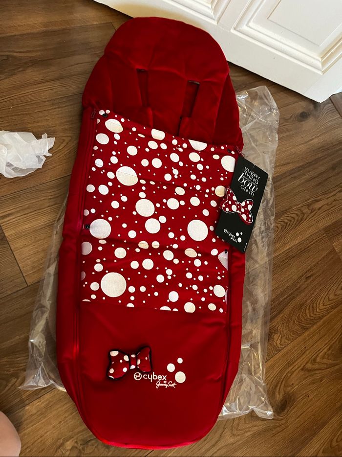 Chancelière footmuff cybex Jeremy Scott Minnie édition spéciale jamais utilisé priam mios - photo numéro 4
