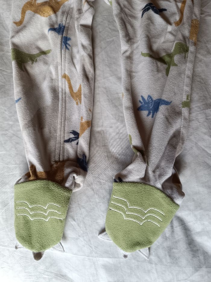 Pyjama dinausaure avec pieds anti-dérapants - photo numéro 3