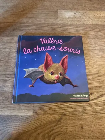 Livre Les Drôle de petites bête Numéro 35 Valérie la chauve souris