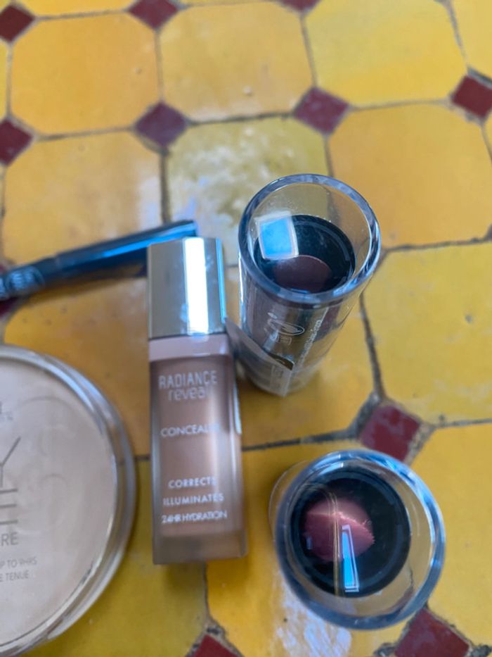 Lot maquillage - photo numéro 5