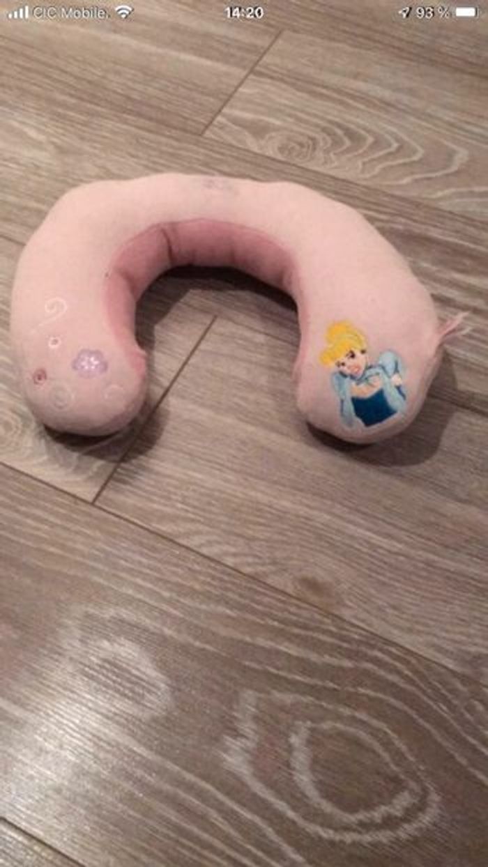 Tour de cou pour voiture