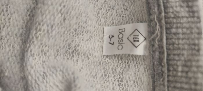 Sweat enfant  neuf . Tex - photo numéro 3