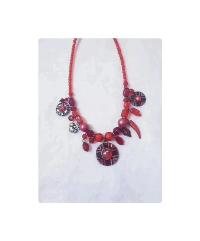 Magnifique collier avec breloques - photo numéro 2