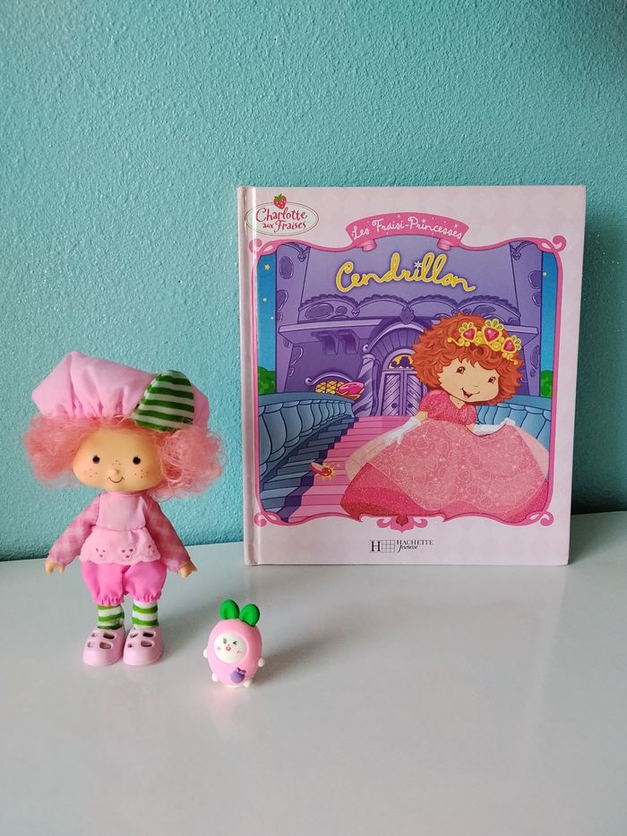 Poupée charlotte aux fraises - photo numéro 3