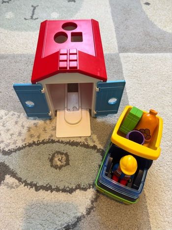 Playmobil 123 garage et son véhicule 