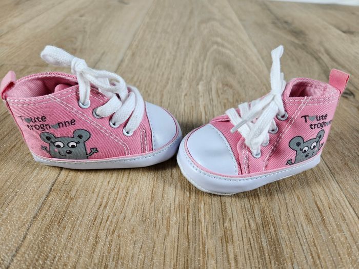 Lot 13 pièces vêtements bébé fille 3 mois printemps avec chaussures et ensembles été très bon état - photo numéro 5