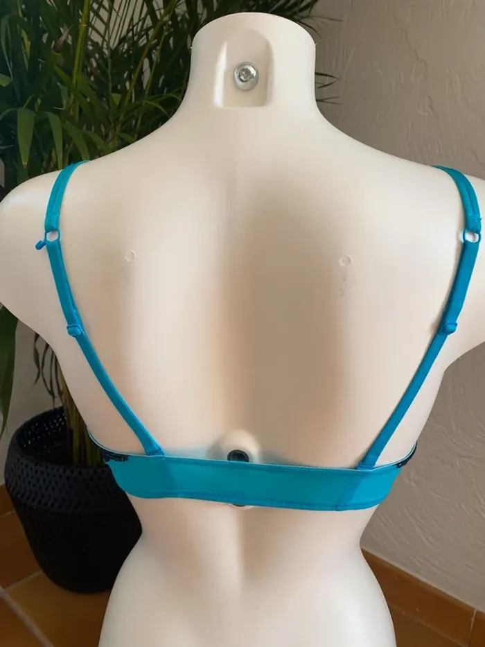 Soutien gorge noir et bleu - photo numéro 6