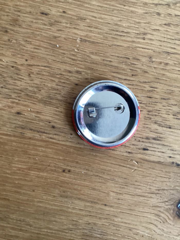 Badge coca cola - photo numéro 2