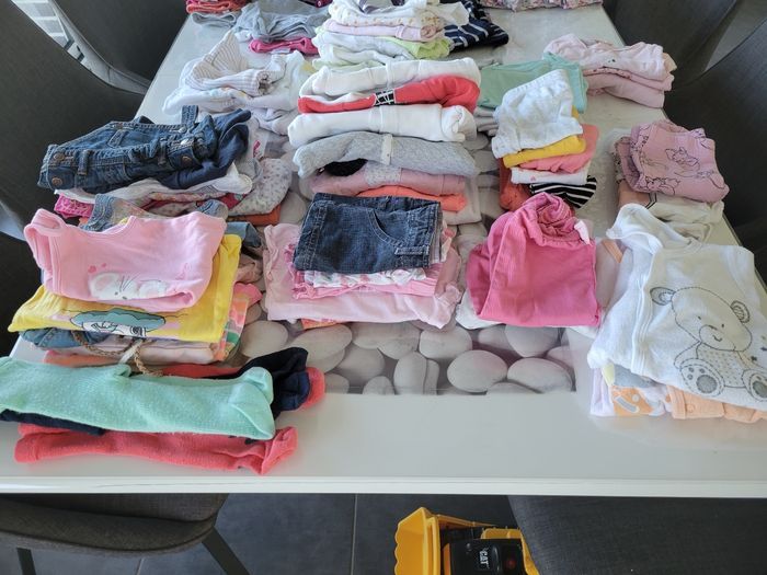 Vêtements en lot bb fille 3 mois