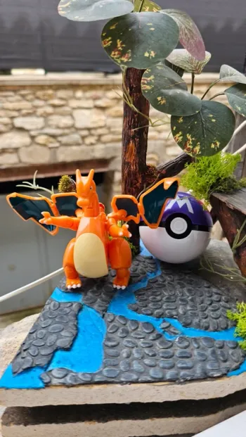 Super figurine Pokemon pliable en boule Dracaufeu