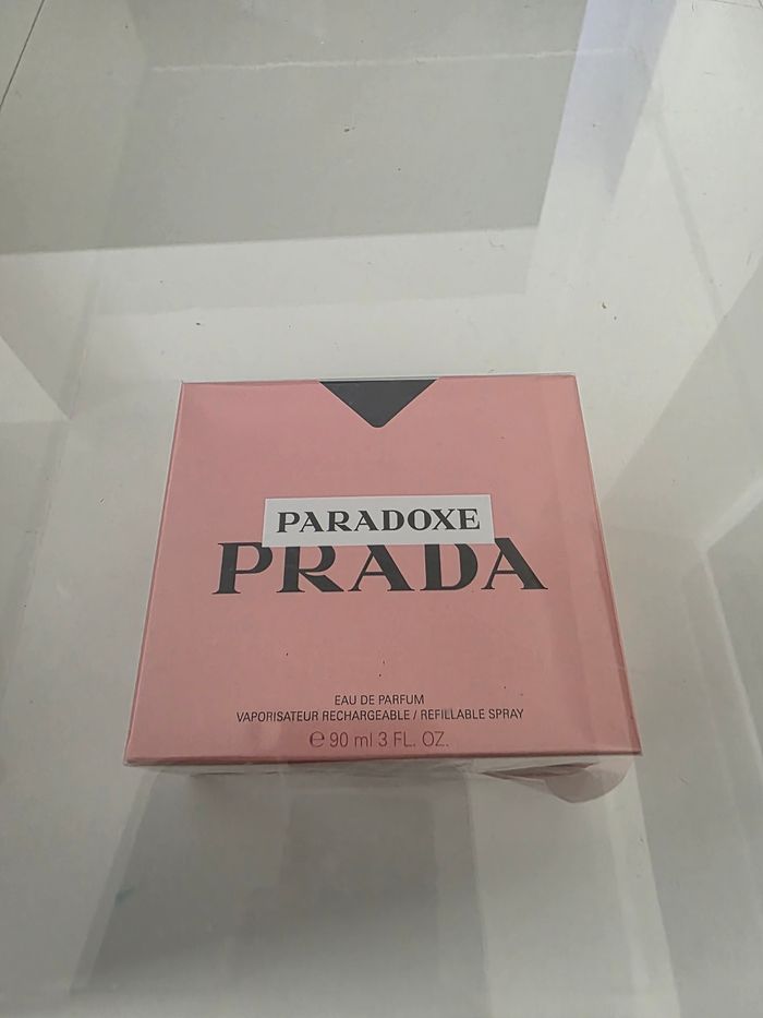 PRADA - photo numéro 2