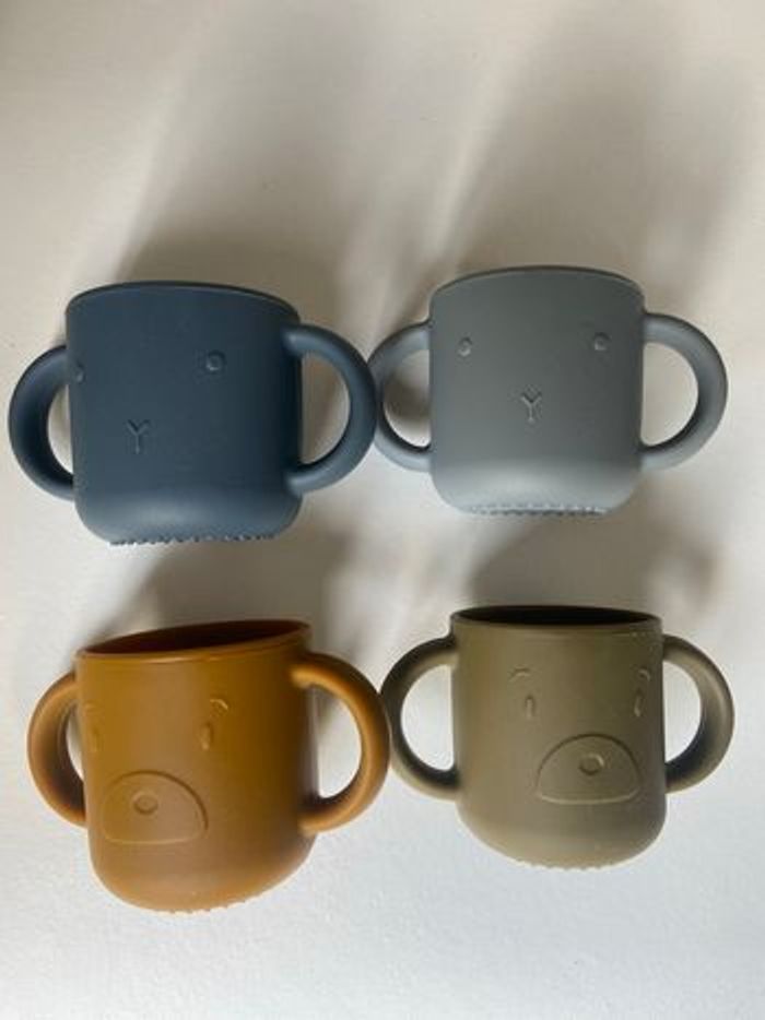 Lot de 4 tasses Liewood en silicone – Neuf avec étiquette - photo numéro 2