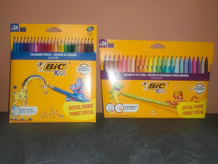 Feutres et crayons de couleurs