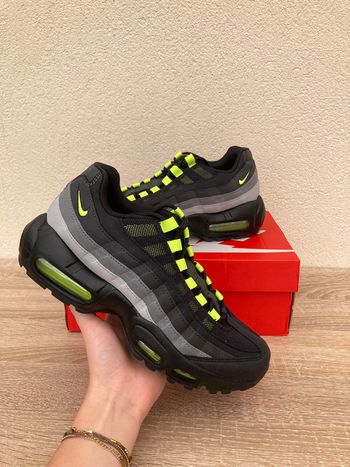 Baskets Basses Nike Air Max 95 Black Néon vert Fluo - Taille 40
