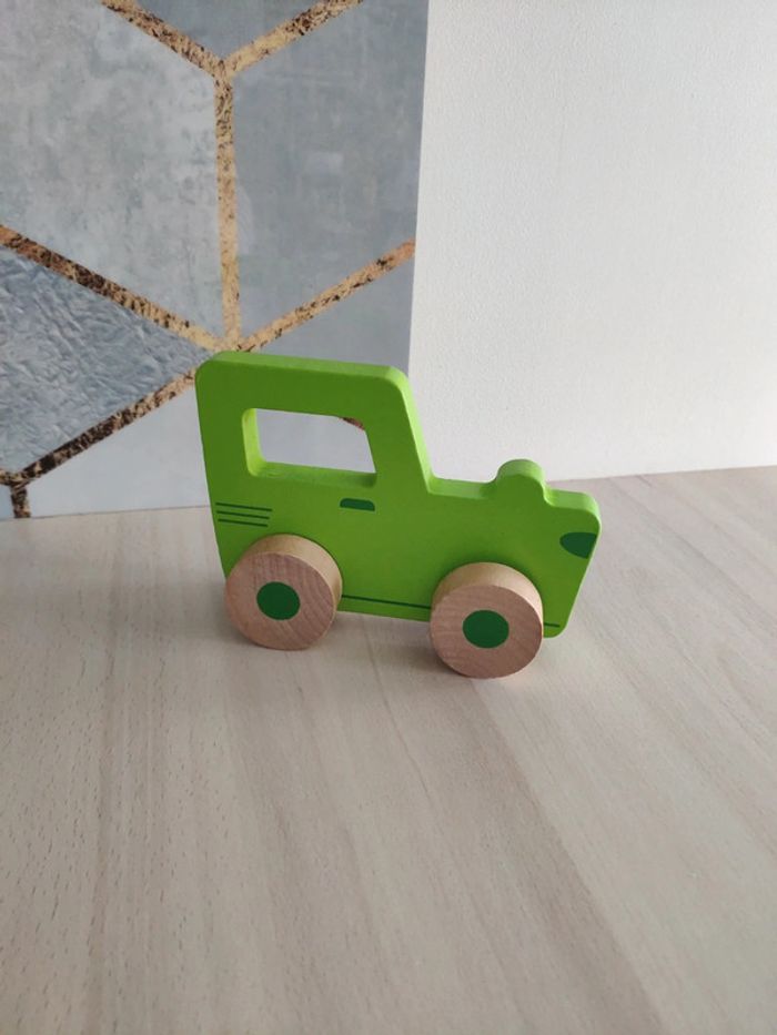 Voiture en bois verte bébé avec poignée