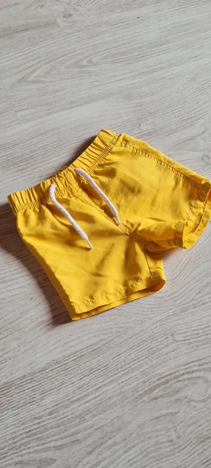 Short - Marque inconnue - 86cm