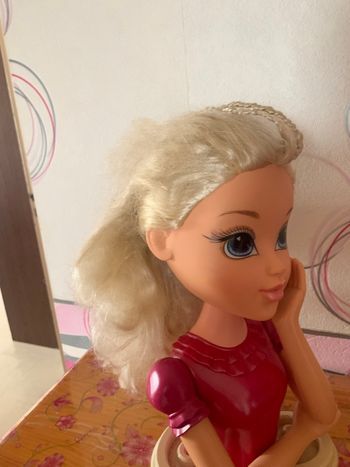 Vend tête de poupée à coiffer