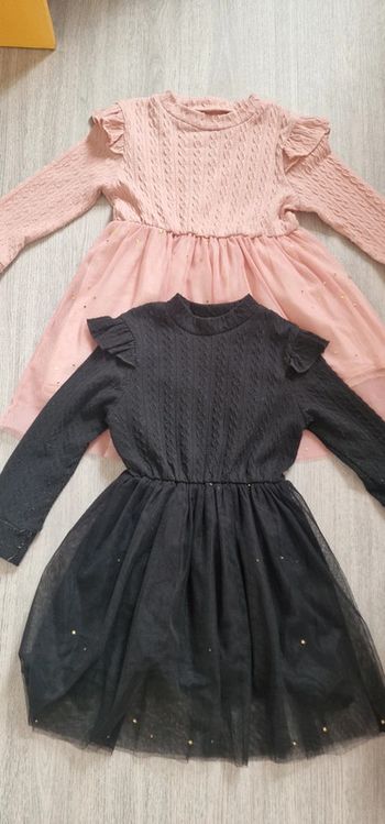 Lot 2 robes