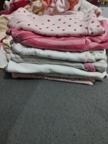 Lot de 8 bodys manche longue et courte