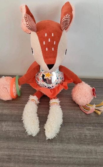 Peluche d'activité stella le faon lilliputiens
