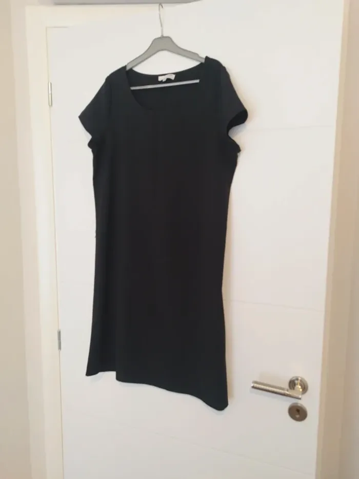 Robe noire "La Halle" - Taille 38 - photo numéro 2