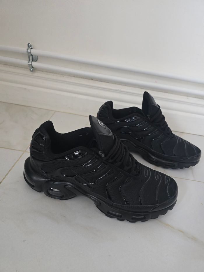 Nike tn noir  42.