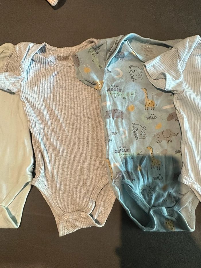 Lot de 10 bodies 3 mois été bébé garçon - photo numéro 7