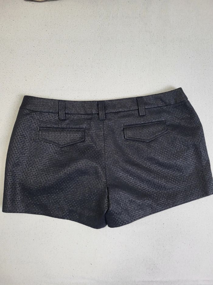 Magnifique short neuf - photo numéro 2
