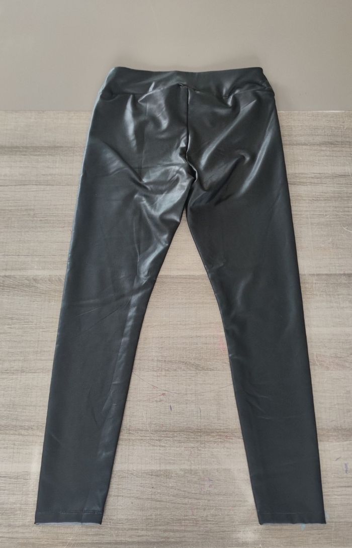 Legging simili cuir noir Esmara taille 40 femme – Neuf sans étiquette - photo numéro 2